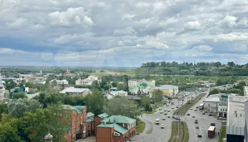В центре Барнаула продают двушку с панорамным видом на город