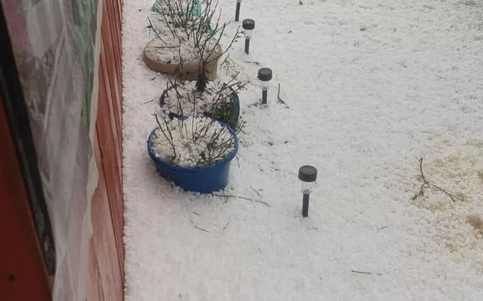 Иркутскую область завалило снегом в последний месяц лета