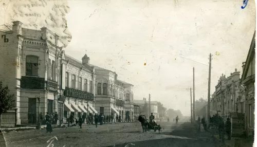 На вечную память: в Барнауле покажут кино о фотографе, снявшем город до революции