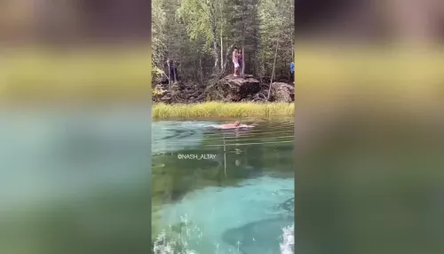 Очередной турист искупался в Гейзерном озере на Алтае, возмутив очевидцев. Видео