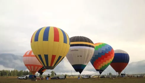 Фестиваль воздухоплавания Небо Алтая стартовал в Республике Алтай. Фото