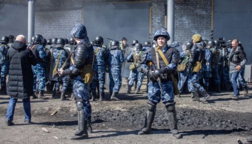 УФСИН России по Алтайскому краю провело тактико-строевое занятие с участием СМИ