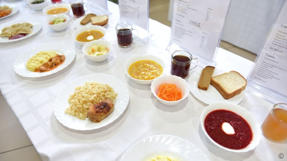 Русская кухня возвращается в школьные столовые Барнаула