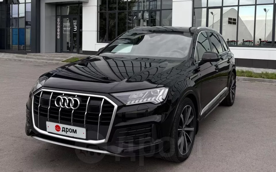 Audi Q7 с трассовым пробегом и в богатой комплектации продают за 7,6 млн в Барнауле