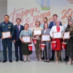 Доску почета торжественно открыли в Железнодорожном районе Барнаула. Фото