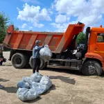 Активисты Росводоканал Барнаул очистили берег реки Пивоварки