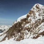 Школьница ушла в горы ради эксперимента по выживанию и погибла