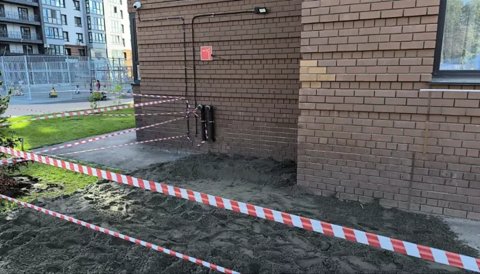 Грунт размыло горячей водой. Почему мог осесть 16-этажный дом в Барнауле
