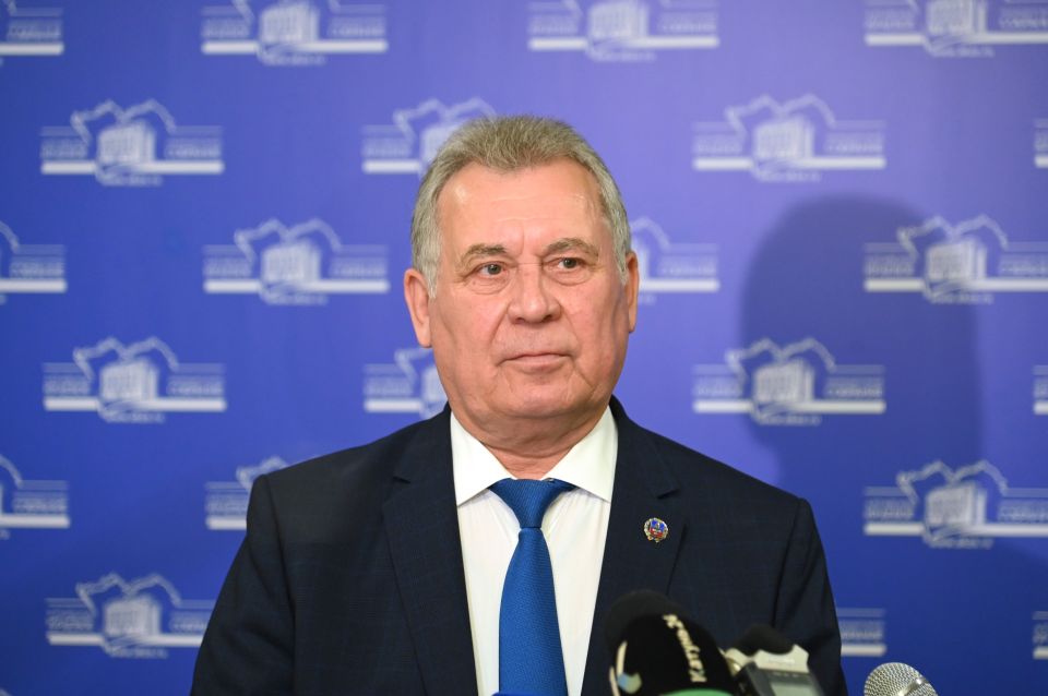 Александр Романенко