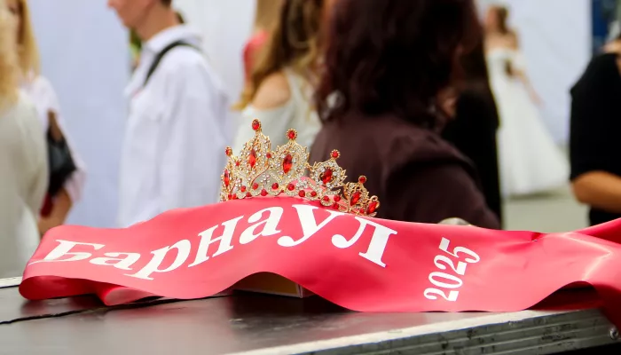 За кулисами праздника: что говорят о победе и о чем мечтают финалистки Мисс Барнаул
