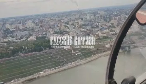 Пилоты Русских витязей показали Барнаул с высоты из кабины истребителя