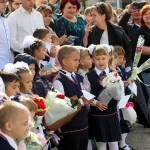 Впервые за парту: когда и как в Барнауле будут принимать детей в первые классы