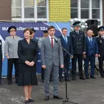 Депутаты Барнаульской гордумы на линейках поздравили школьников с Днем знаний
