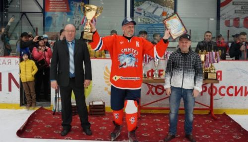 Чемпионат по хоккею прошел в Барнауле
