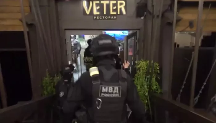 Полиция провела обыски в ресторане Ксении Собчак в Санкт-Петербурге