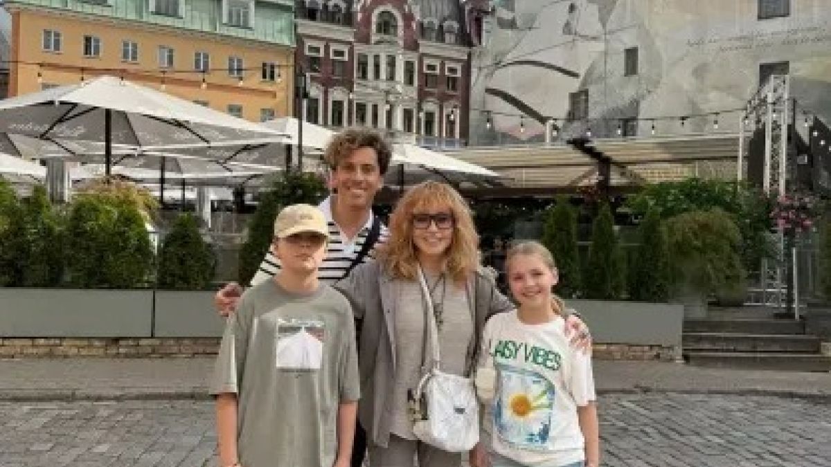 Максим Галкин* и Алла Пугачева с детьми