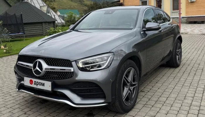 Серый Mercedes в спортивной комплектации продают за 5,2 млн рублей в Горно-Алтайске