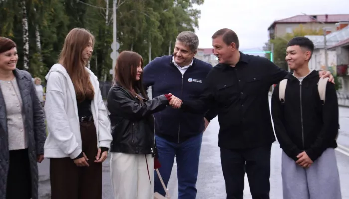 Глава Росавтодора приехал в Горно-Алтайск на открытие улицы Чорос-Гуркина