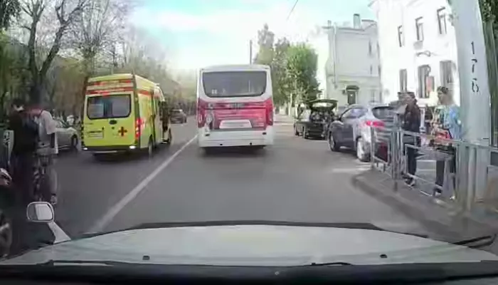Соцсети: мальчика на велосипеде сбили на проспекте Ленина в Барнауле