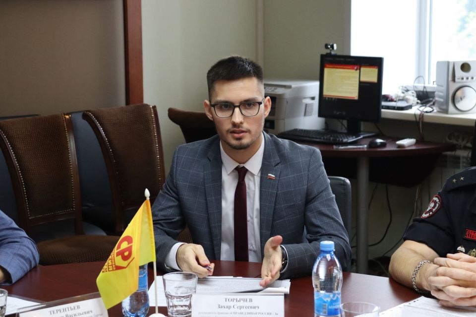 Пресс-конференция регионального отделения партии "Справедливая Россия — За правду" Пресс-конференция регионального отделения партии "Справедливая Россия — За правду"