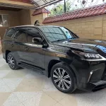 Черный Lexus в бронепленке и макси-комплектации продают за 8 млн рублей в Барнауле