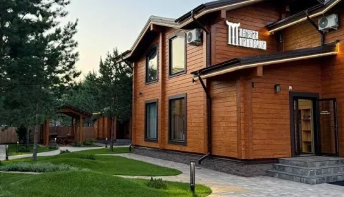Люксовый отель у Манжерока продают почти за полмиллиарда рублей. Фото