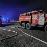 В барнаульском Затоне крупный пожар уничтожил кафе
