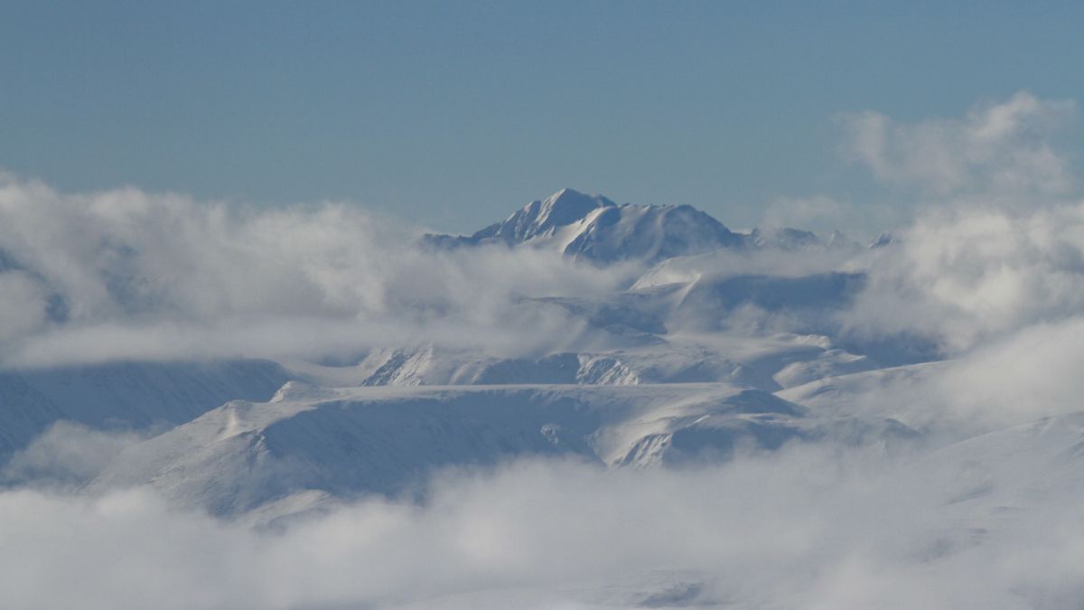 Горный Алтай из иллюминатора вертолета
