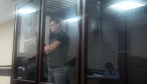 Убыточные контракты: экс-депутат АКЗС Николай Данилин выступил в суде