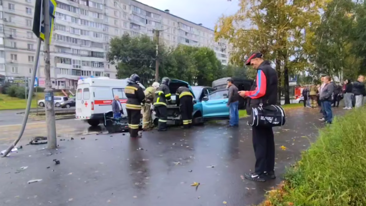 Авария с пассажирской "Газелью" в Бийске