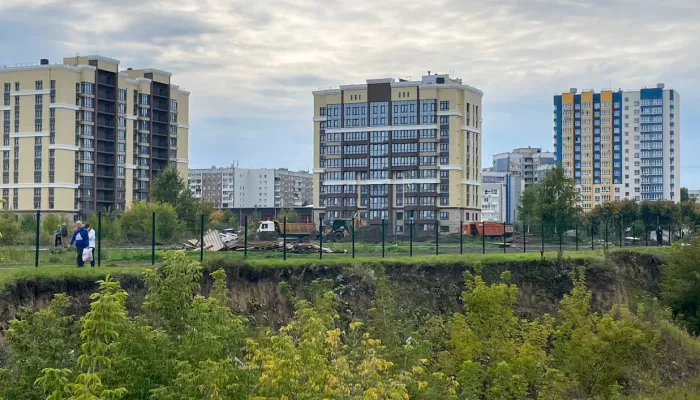 Овраг с оградкой: почему яр будущего парка 300-летия Барнаула оказался за решеткой