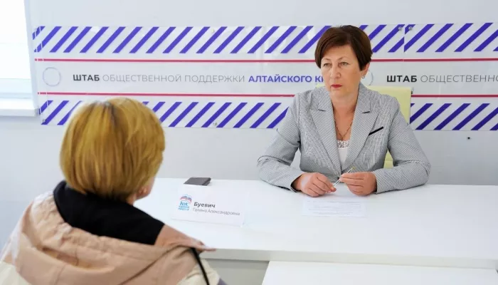 Галина Буевич провела личный прием граждан в Барнауле