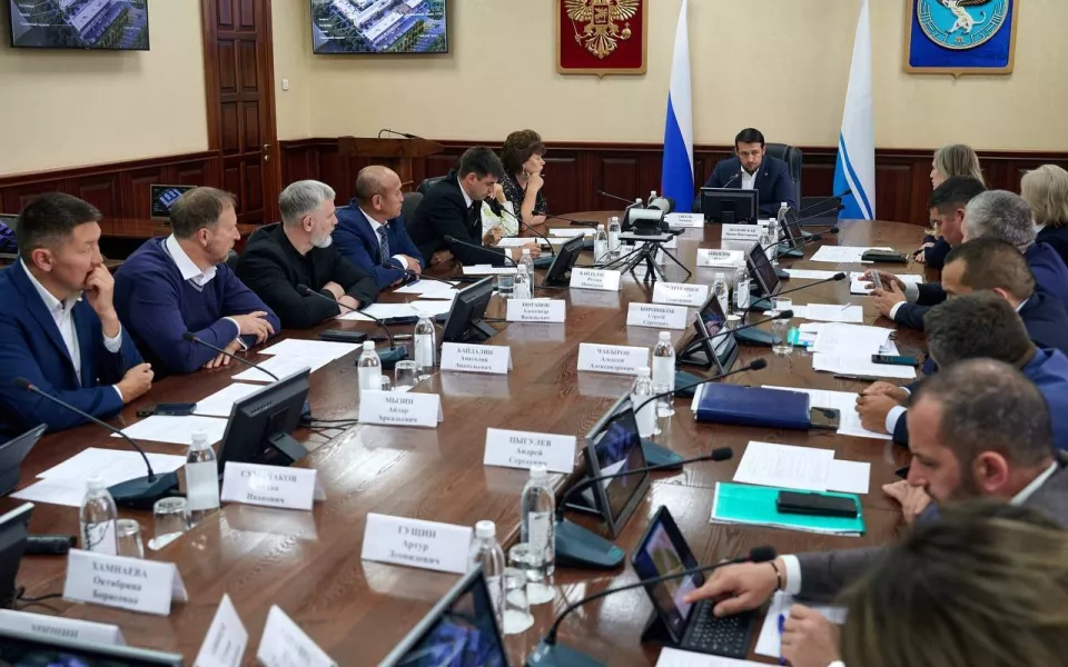 Изменения в два масштабных инвестпроекта внесли в Республике Алтай