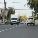 Вместе с ремонтом дороги на Меланжевой в Барнауле появился полноценный тротуар
