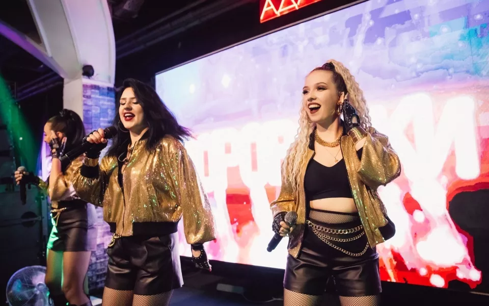 В России хотят запретить группу Воровайки из-за хита Хоп, мусорок