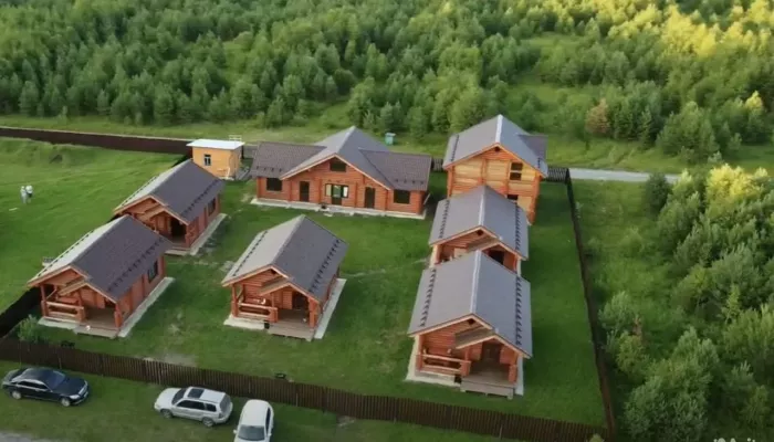 Базу отдыха в Горном Алтае выставили на продажу за 165 млн: что входит в комплекс