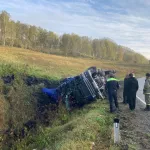 В Горном Алтае перевернулся самосвал с углем, пострадал водитель