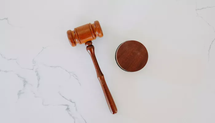 Осужденный в Алейске попросил ужесточить наказание, поскольку не хотел убирать мусор