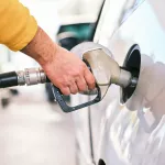 Цена бензина в Алтайском крае за год выросла более чем на 10%