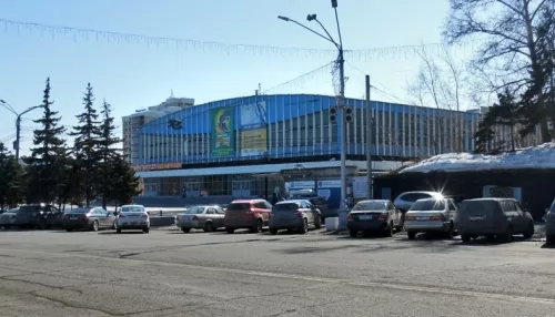 Движение по площади Сахарова в Барнауле ограничат на три дня