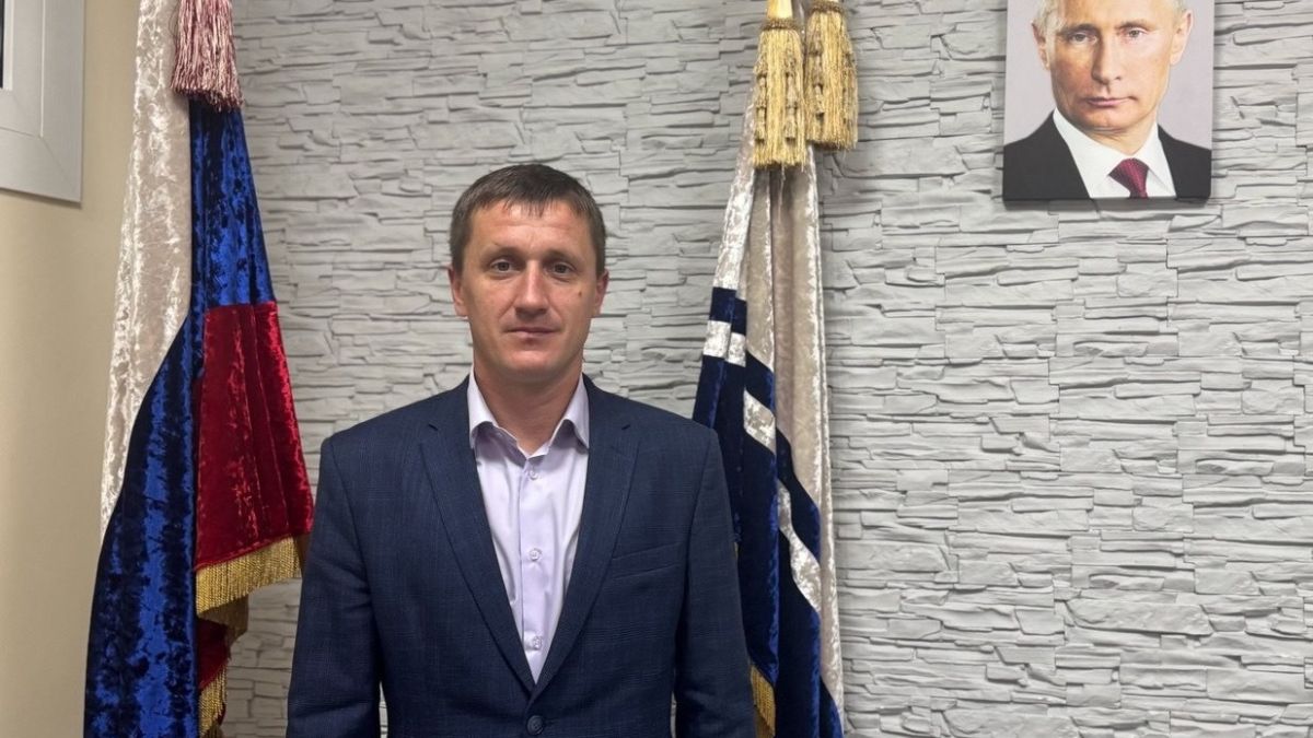 Анатолий Санаров