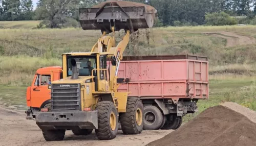 Подозрительную добычу песка в Алтайском крае не остановило обращение в прокуратуру