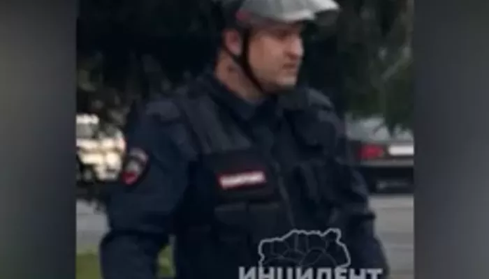 Сибиряк притворялся полицейским, чтобы наказывать самокатчиков за нарушения