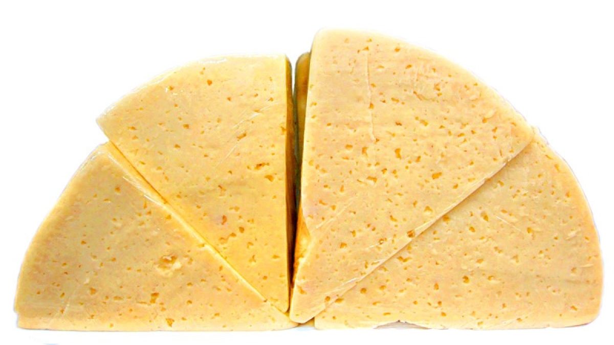 Ученые рассказали, для кого полезен сыр