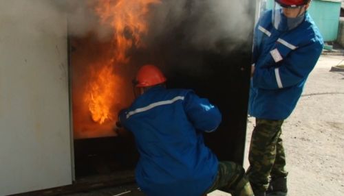 Пожар, удар током, отсутствие пульса: в Барнауле соревнуются электромонтеры