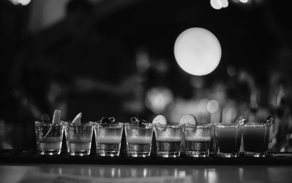 Фактор риска: кардиолог назвал допустимую дозу алкоголя