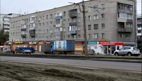В Барнауле требуют снести ряд киосков в районе мини-рынка на Северо-Западной