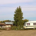 Бабье лето в Нахаловке: осенний фоторепортаж из барнаульского района-самостроя