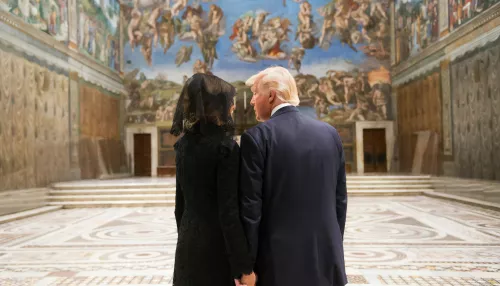 Чтец по губам раскрыл, что сказал Трамп супруге Мелании в Лондоне