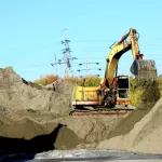 От песка до бульдозеров: как в Барнауле готовятся к морозам и гололеду